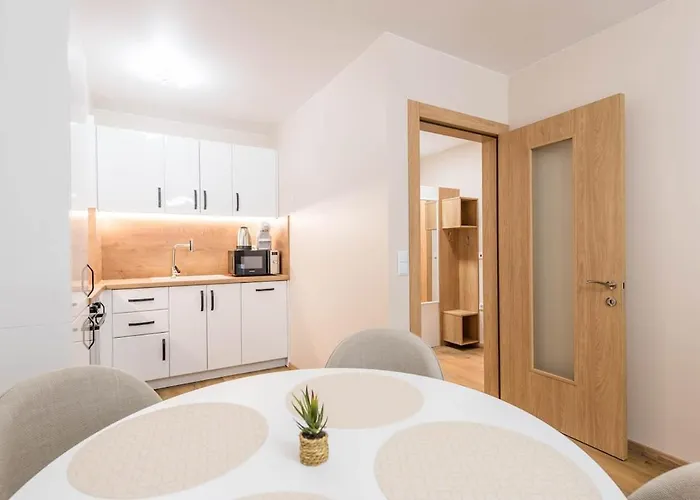 アパート Мир 27 ヴァルナ