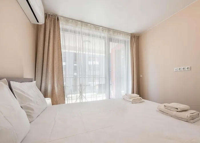 Мир 27 ヴァルナ