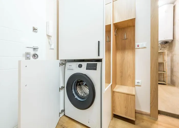 Мир 27 アパート ヴァルナ